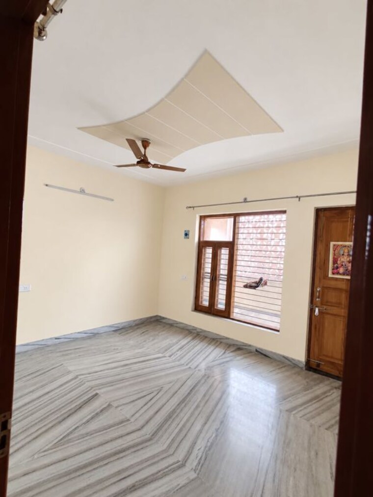 Bedroom, delta ii greater noida 3 Bedroom 200 Sq.Yd. Independent House In Delta Ii Greater Noida Greater Noida 10757861