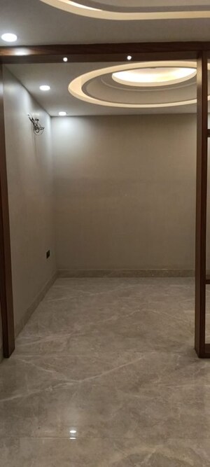 Room in 3 BHK Builder Floor at Sector 28 – for Sale
