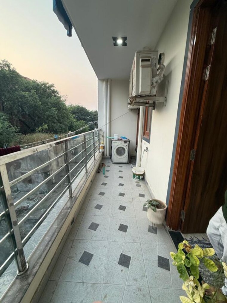 Balcony, anamika-enclave 3 Bedroom 1850 Sq.Ft. Builder Floor In Sector 14 Gurgaon 10757868
