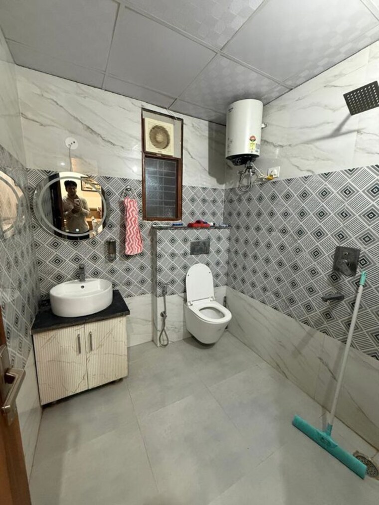 Team Area, anamika-enclave 3 Bedroom 1850 Sq.Ft. Builder Floor In Sector 14 Gurgaon 10757868