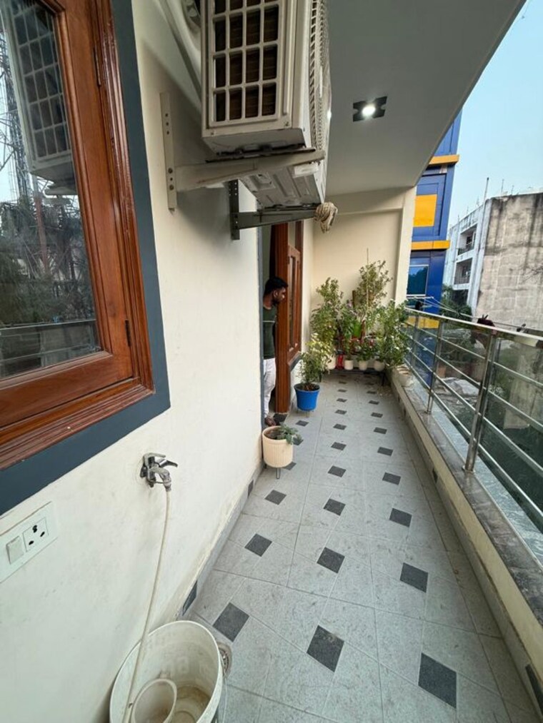 Balcony, anamika-enclave 3 Bedroom 1850 Sq.Ft. Builder Floor In Sector 14 Gurgaon 10757868