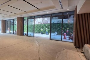  Office Space – Exterior View View at Turf Estate, Worli - for Rent