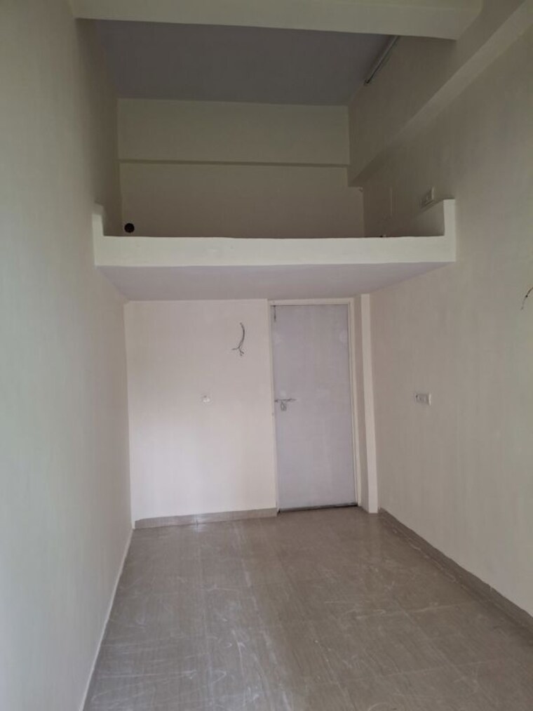Room, coral-heights Commercial Shop 400 Sq.Ft. In Kavesar Thane 10755947