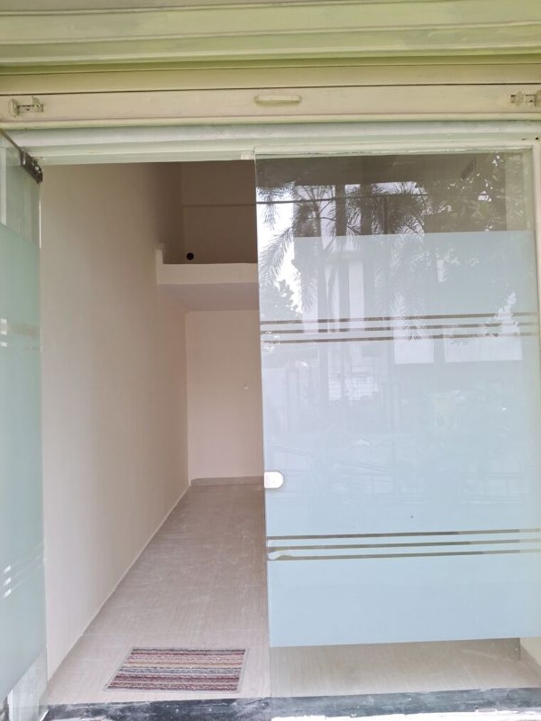 Room, coral-heights Commercial Shop 400 Sq.Ft. In Kavesar Thane 10755947