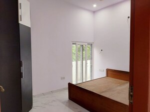 Room in 3 BHK Builder Floor at Sector 31 – for Rent