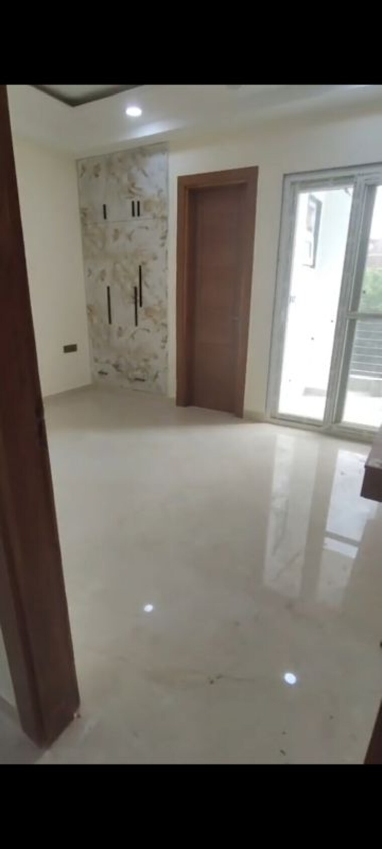 Room, bptp-district 3 Bedroom 150 Sq.Yd. Builder Floor In Sector 81 Faridabad 10757924