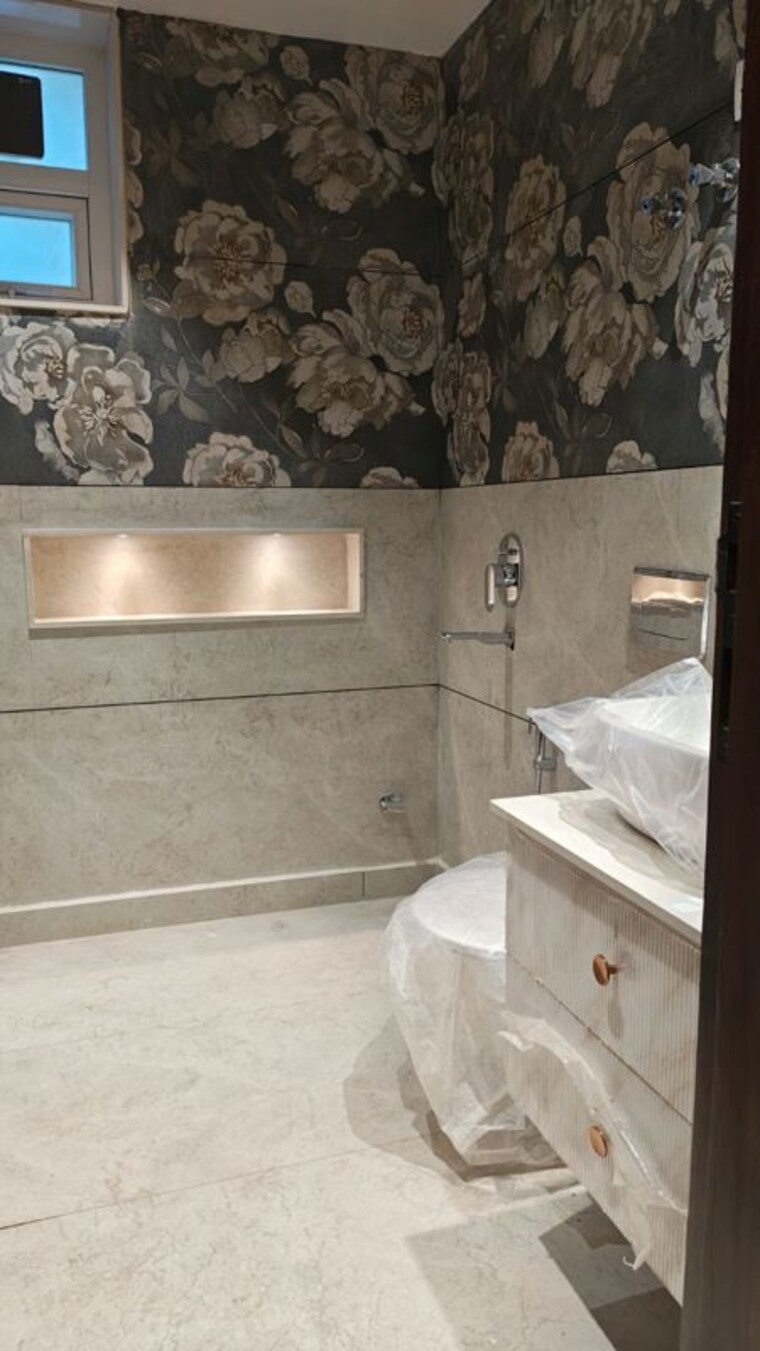 Bathroom, dwarka 3 Bedroom 2000 Sq.Ft. Apartment In Dwarka Delhi 10757968