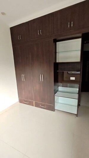 3 BHK Builder Floor For Rent in Sector 2