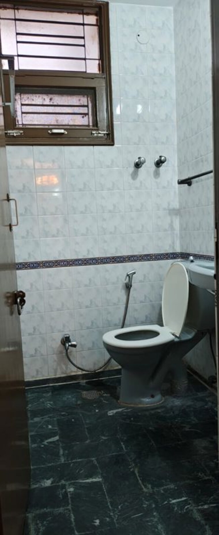 Bathroom, dwarka 3.5 Bedroom 2000 Sq.Ft. Apartment In Dwarka Delhi 10757988