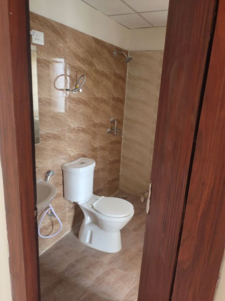 Bathroom, aba-ivy-county 3 Bedroom 1656 Sq.Ft. Apartment In Sector 75 Noida 10757987