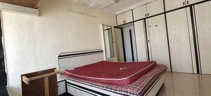 2 BHK Apartment For Rent in Maharaja Retreat CHS, Goregaon East