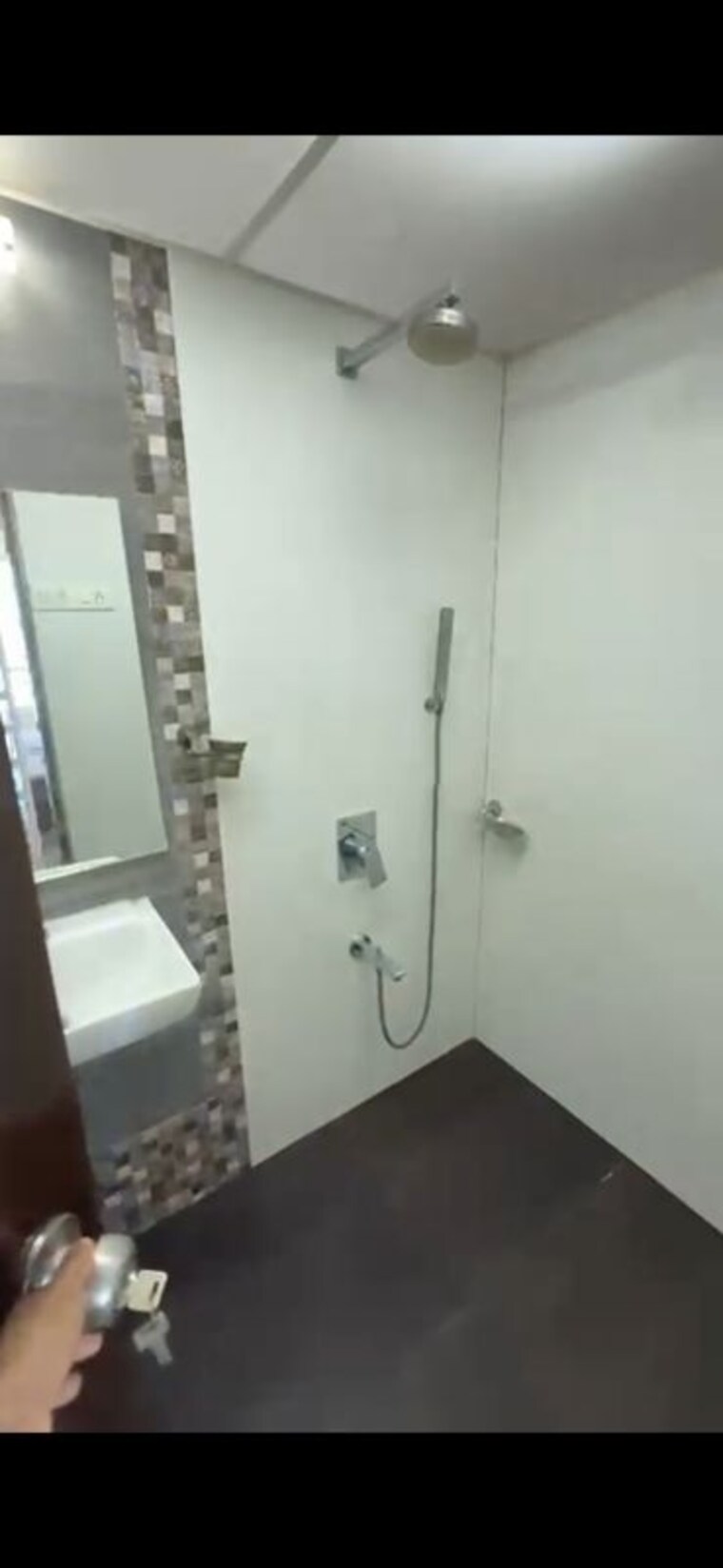 Bathroom, shivaji park 3 Bedroom 1500 Sq.Ft. Apartment In Shivaji Park Mumbai 10758003