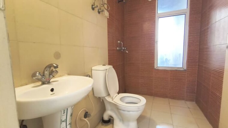 Bathroom, supertech-crown-town 4 Bedroom 2495 Sq.Ft. Apartment In Sector 74 Noida 10758002