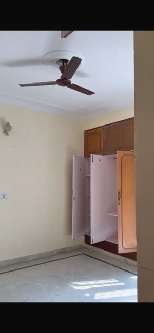 Room in 6+ BHK Independent House at Sector 41 – for Sale