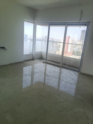 Room in 3 BHK Apartment at Kapil Tirth, Dadar West – for Sale