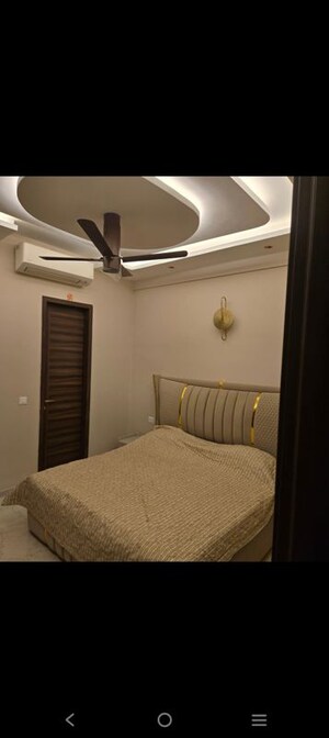 Bedroom in 3 BHK Builder Floor at Smart World Orchard, Sector 61 – for Rent