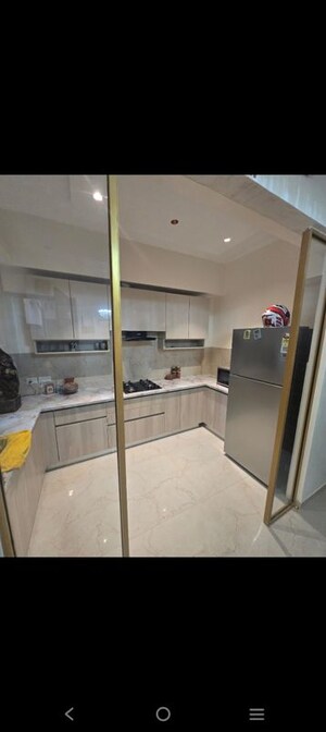 Furnished Amenities in 3 BHK Builder Floor at Smart World Orchard, Sector 61 – for Rent