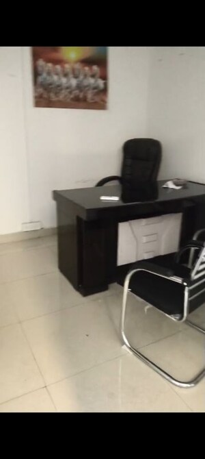 Team Area in  Office Space at Gaur City Mall, Sector 4 Greater Noida – for Rent