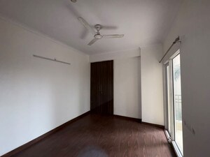 Room in 3 BHK Apartment at Mahagun My Woods, Sector 16c Greater Noida – for Rent