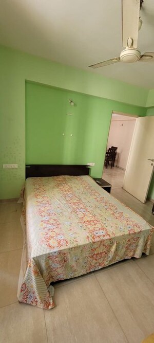 Bedroom in 2.5 BHK Apartment at Hiranandani Estate, Ghodbunder Road – for Rent