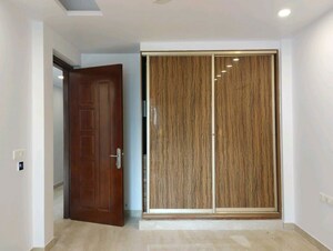 Room in 3 BHK Builder Floor at Shivalik Colony – for Sale