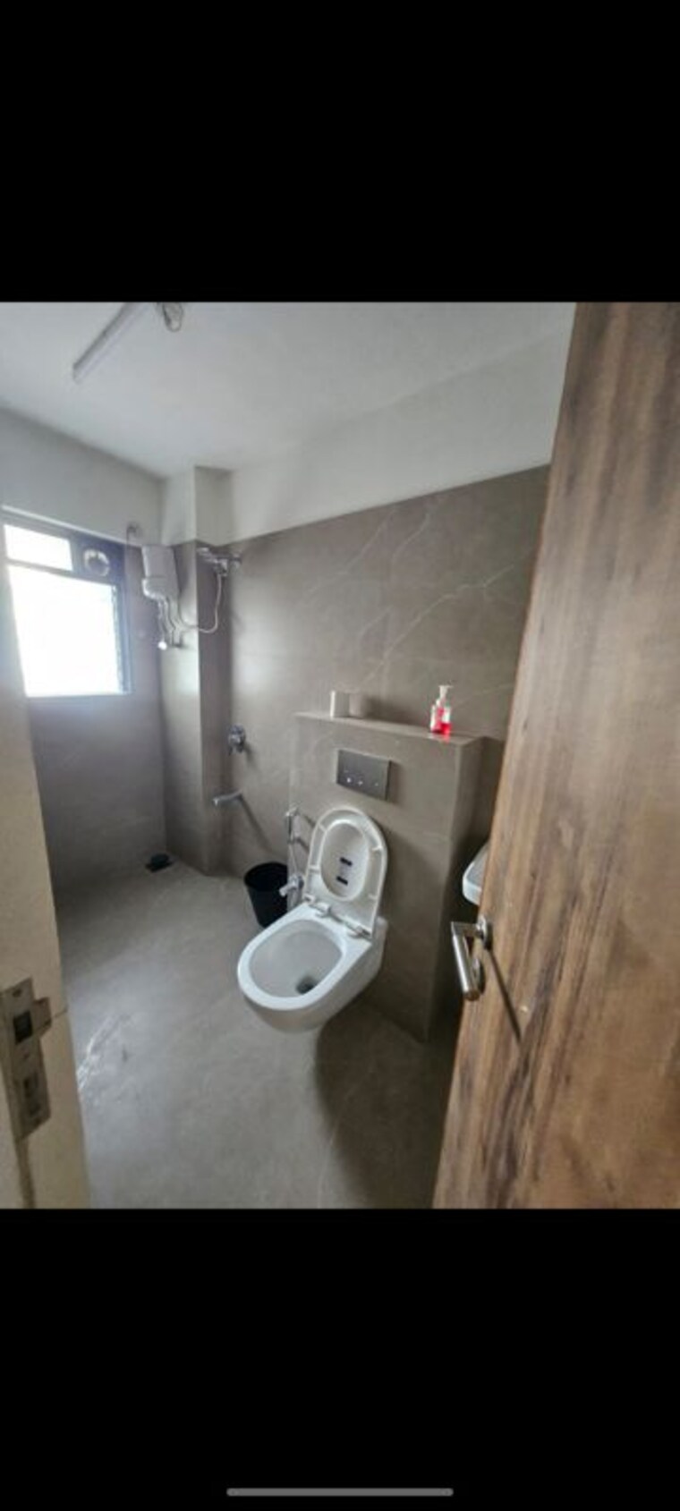 Bathroom, kamal-kunj-vile-parle 3 Bedroom 1000 Sq.Ft. Apartment In Vile Parle West Mumbai 10758061