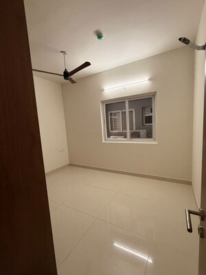 Room in 2.5 BHK Apartment at Prestige Tranquil, Kokapet – for Rent