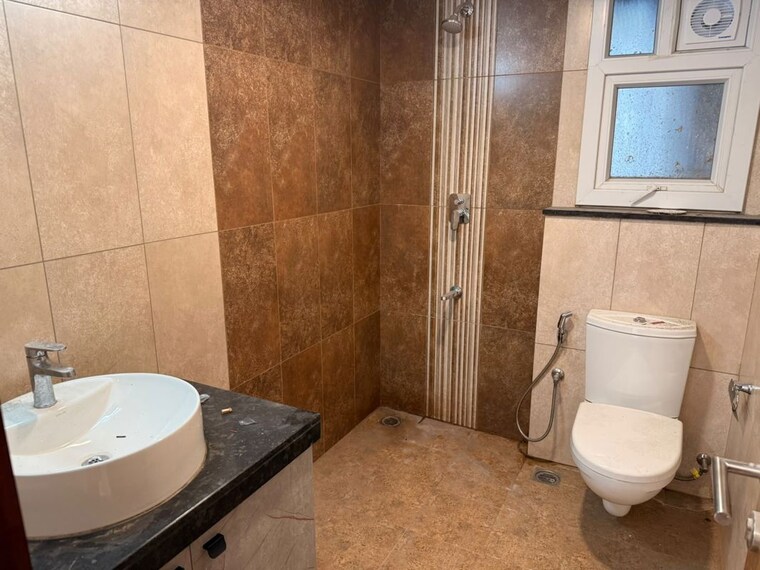 Bathroom, prestige-tranquil 2.5 Bedroom 1390 Sq.Ft. Apartment In Kokapet Hyderabad 10758030