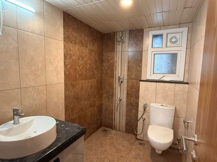 Bathroom, prestige-tranquil 2.5 Bedroom 1390 Sq.Ft. Apartment In Kokapet Hyderabad 10758030