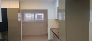 Room in 2.5 BHK Apartment at Aparna Zenon, Puppalaguda – for Rent
