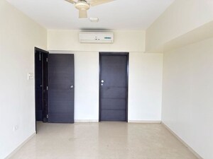 Room in 2 BHK Apartment at Godrej Platinum Mumbai, Vikhroli East – for Rent