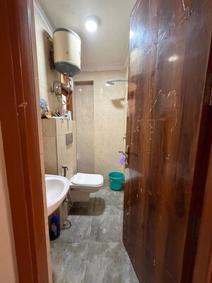 Bathroom in 1 BHK Builder Floor at Neb Sarai – for Rent