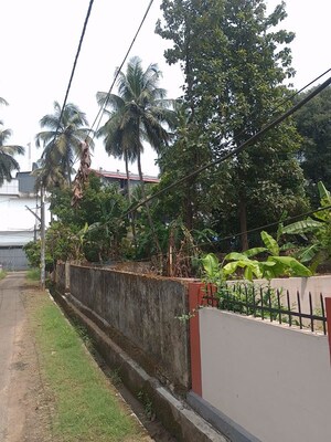   Plot at Kuttanellur – for Sale