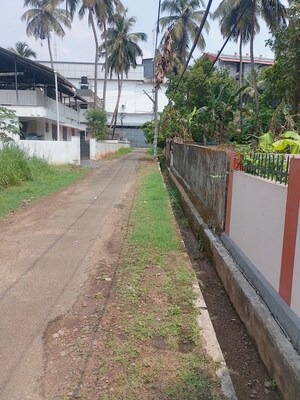  Plot – Exterior View View at Kuttanellur - for Sale