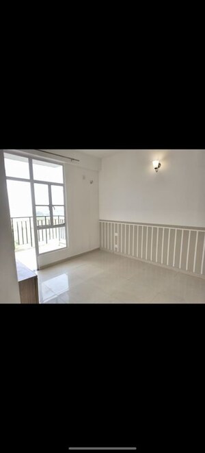 Room in 2 BHK Apartment at Signature Global City 81, Sector 81 – for Sale