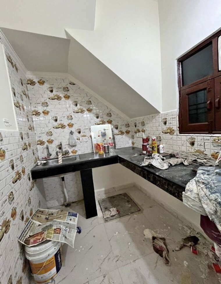 Kitchen, subhash nagar 2 Bedroom 100 Sq.Yd. Builder Floor In Subhash Nagar Delhi 10758244