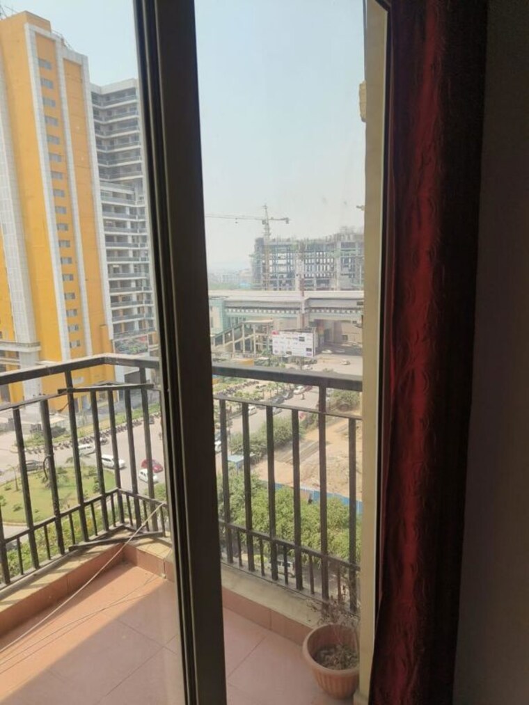 Balcony, maxblis-grand-kingston 1 Bedroom 615 Sq.Ft. Apartment In Sector 75 Noida 10758292