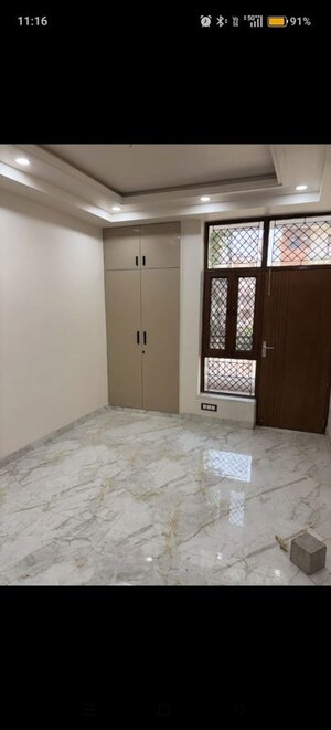 Room in 3 BHK Builder Floor at Parklands, Sector 85 – for Sale
