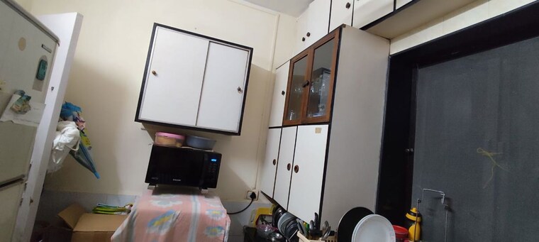Team Area, red-rose 1 Bedroom 700 Sq.Ft. Apartment In Santacruz East Mumbai 10758319