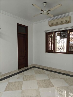 Room in 4 BHK Builder Floor at Anand Niketan – for Rent