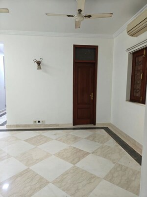 Room in 4 BHK Builder Floor at Anand Niketan – for Rent
