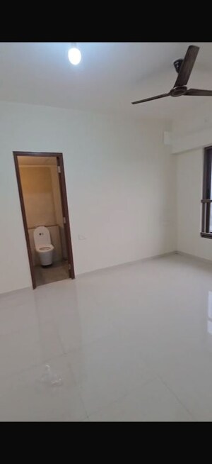 Room in 2 BHK Apartment at Kalpataru Srishti Namaah, Mira Road – for Rent