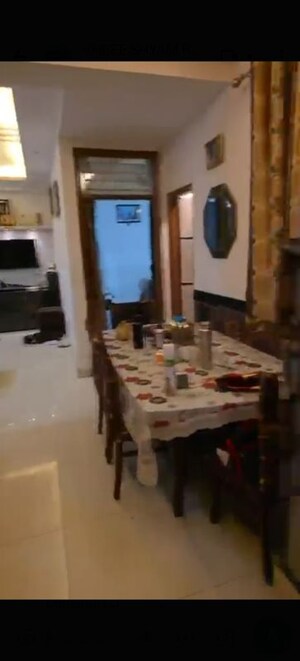 Team Area in 3 BHK Builder Floor at Rajendra Nagar – for Sale