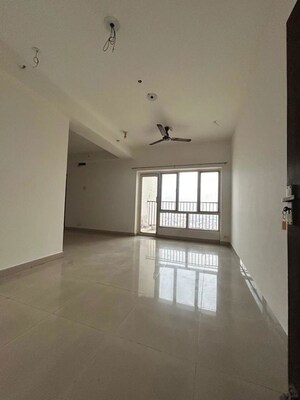 Room in 2 BHK Apartment at Panchsheel Greens II, Sector 16 Greater Noida – for Sale