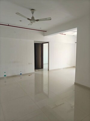 Room in 2 BHK Apartment at Mayfair The View, Vikhroli West – for Rent