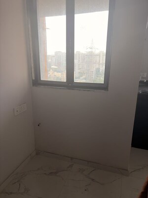 Room in 1 BHK Apartment at Promesa Midtown, Ghatkopar East – for Rent