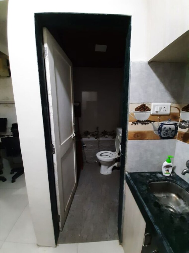 Bathroom, cbd belapur Commercial Office Space 405 Sq.Ft. In Cbd Belapur Navi Mumbai 10758448