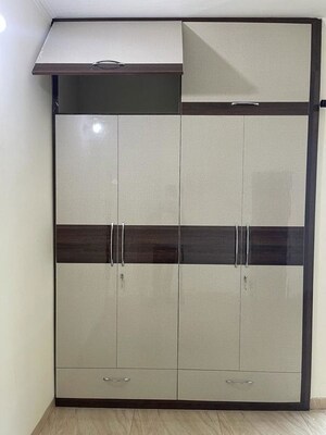 Furnished Amenities in 2 BHK Apartment at Gaur Yamuna City, Gaur Yamuna City – for Sale