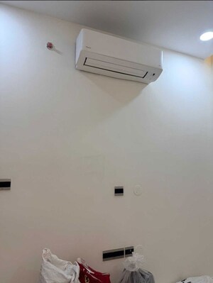 Room in 3 BHK Apartment at Sumadhura The Olympus, Financial District – for Rent
