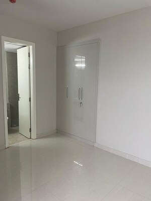 Room in 3 BHK Apartment at Eldeco Live By The Greens, Sector 150 – for Rent